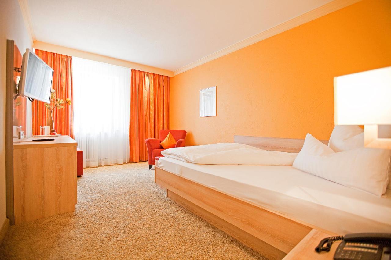 Hotel Krone Ohg Gerlingen Exterior photo
